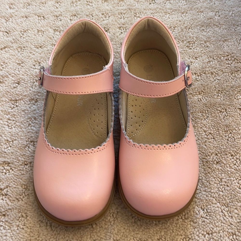 Pink girls dress shoes